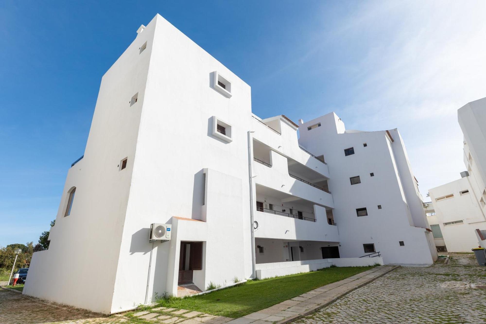 Magna Oura Hotel Albufeira Exterior photo